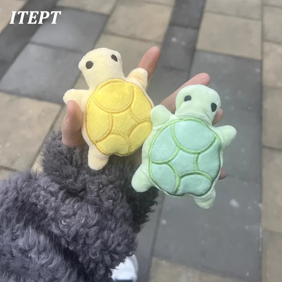 Juguete de peluche para perros con forma de tortuga (tamaño mini) para aliviar las molestias de la dentición en cachorros; juguete interactivo, resistente a las mordeduras, seguro y divertido que favorece la salud dental.