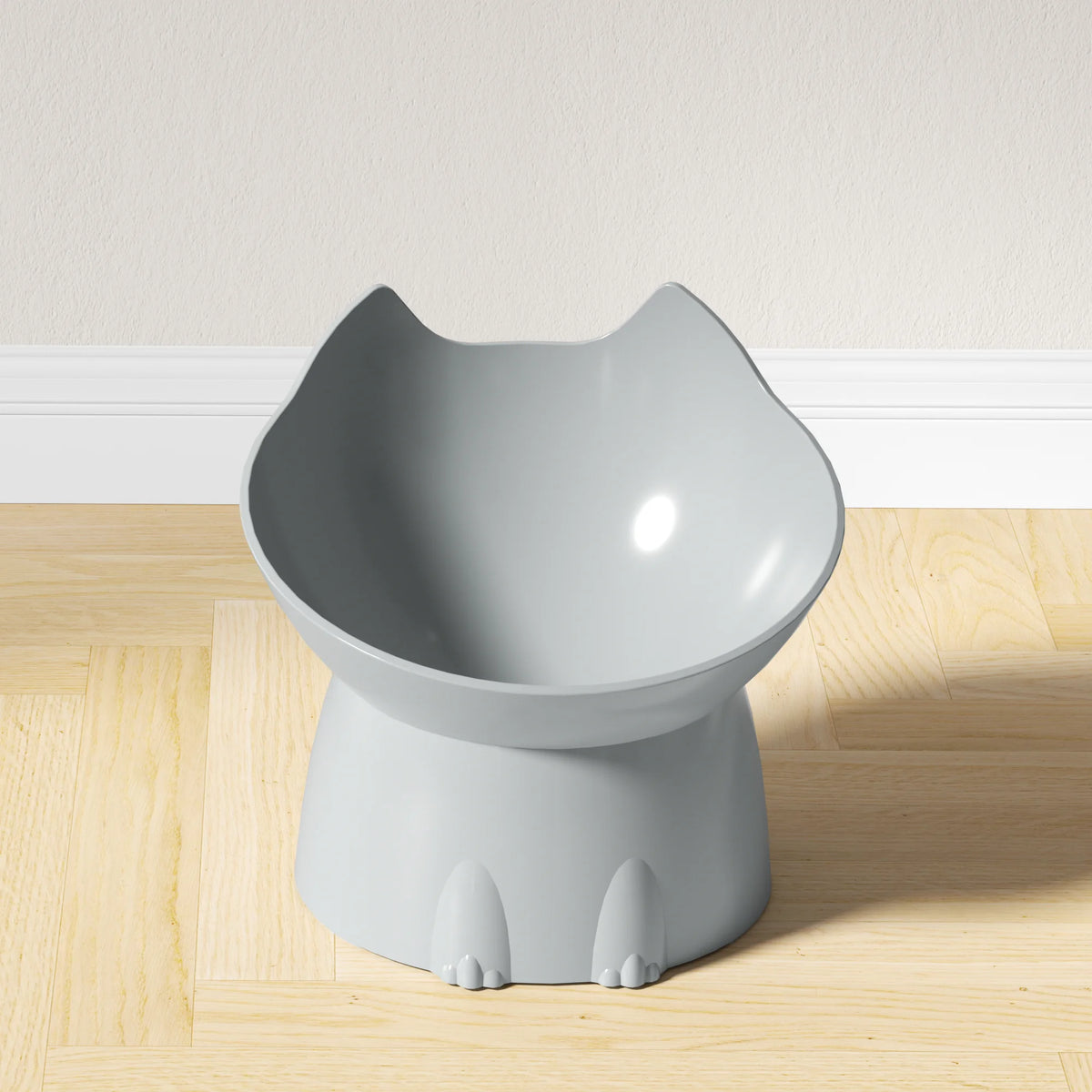 Plato elevado e inclinado para gatos.